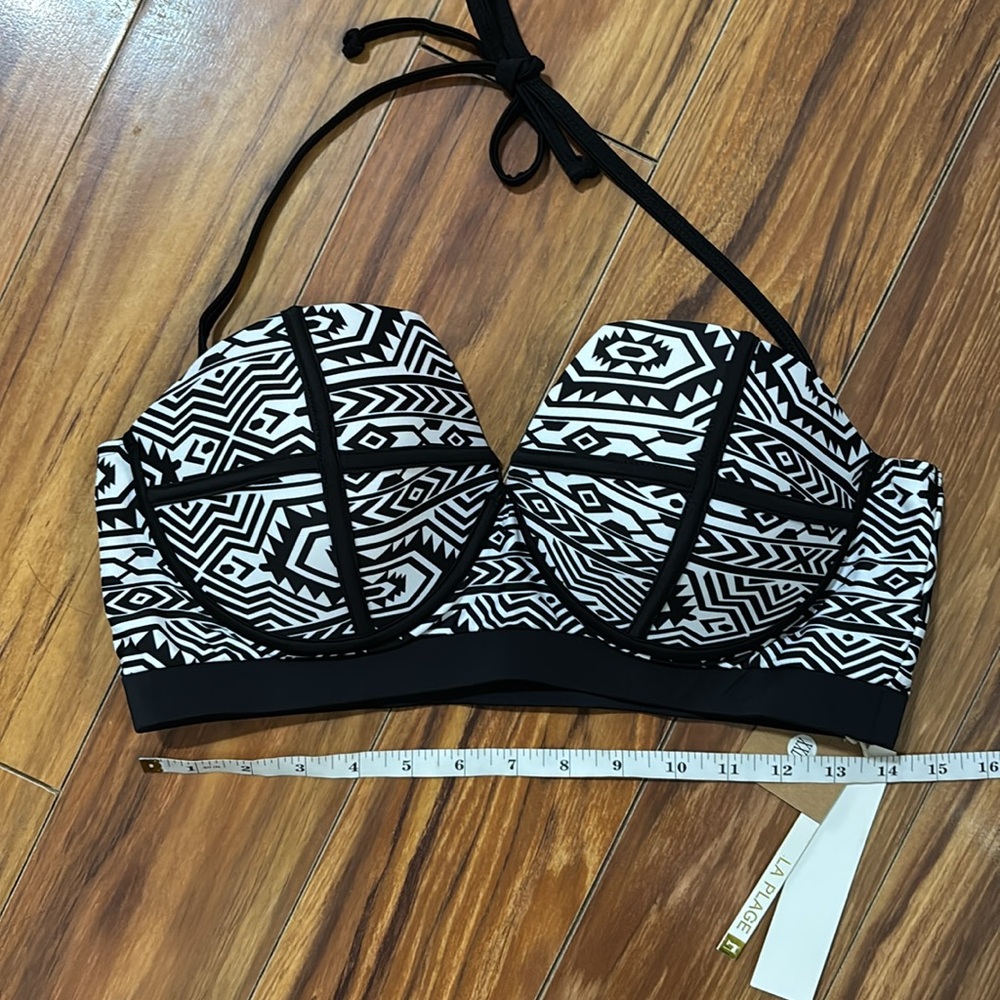 La Plage black & white swim top, size XXL, NWT.